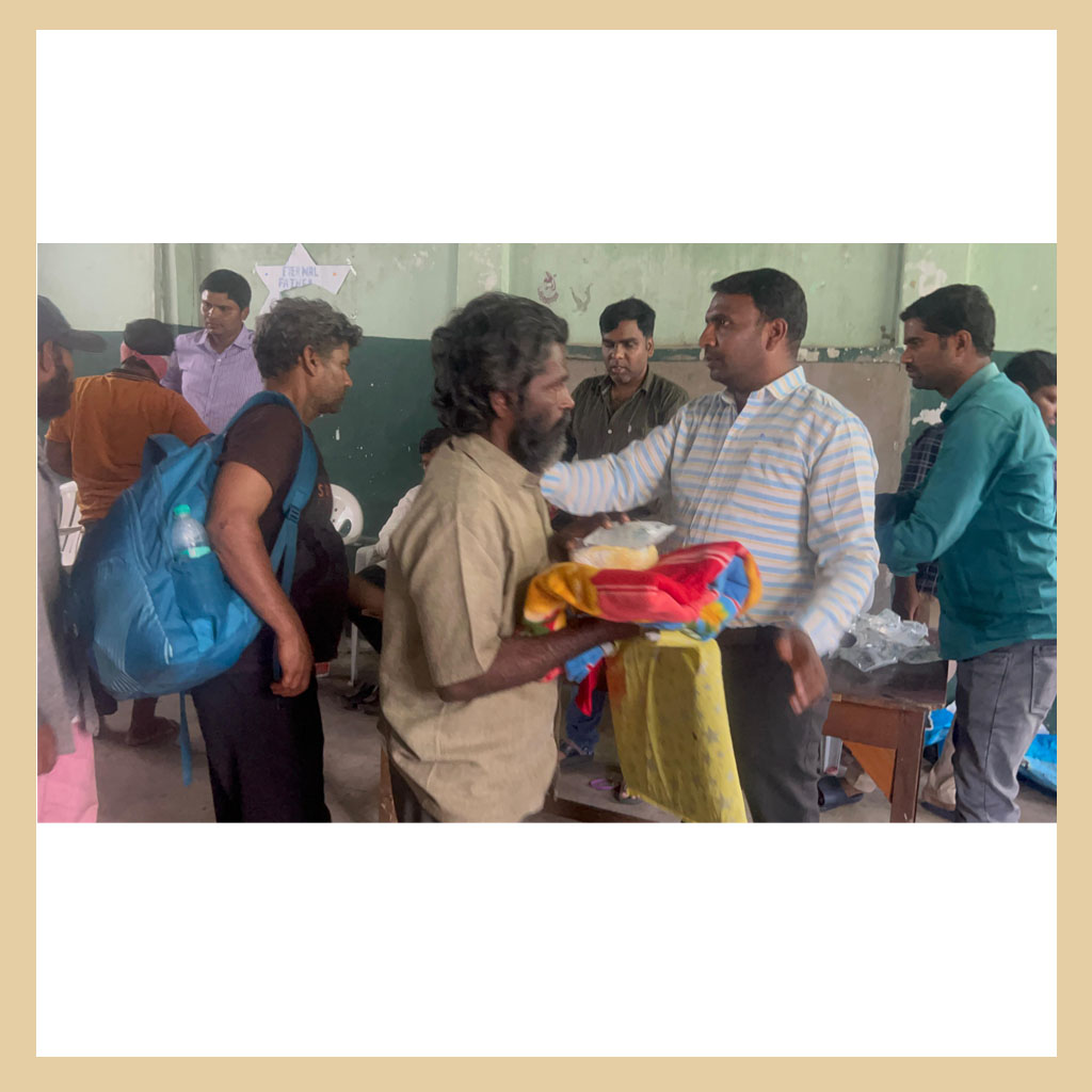 Gaddapati Foundation_Balanket Distribution_Fruits Distribution_Gandhi Hospital-02